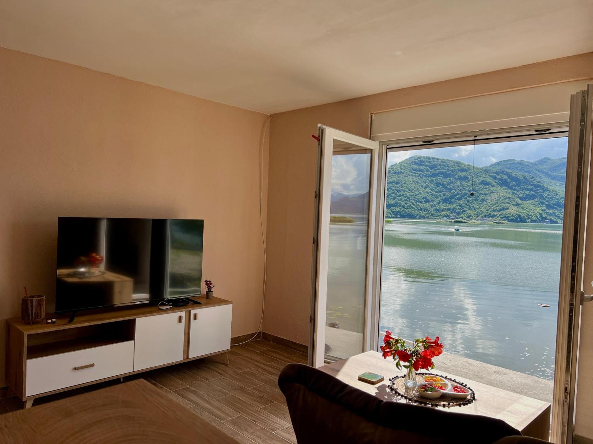 Lakeside Harmony Apartment Golubovci Экстерьер фото