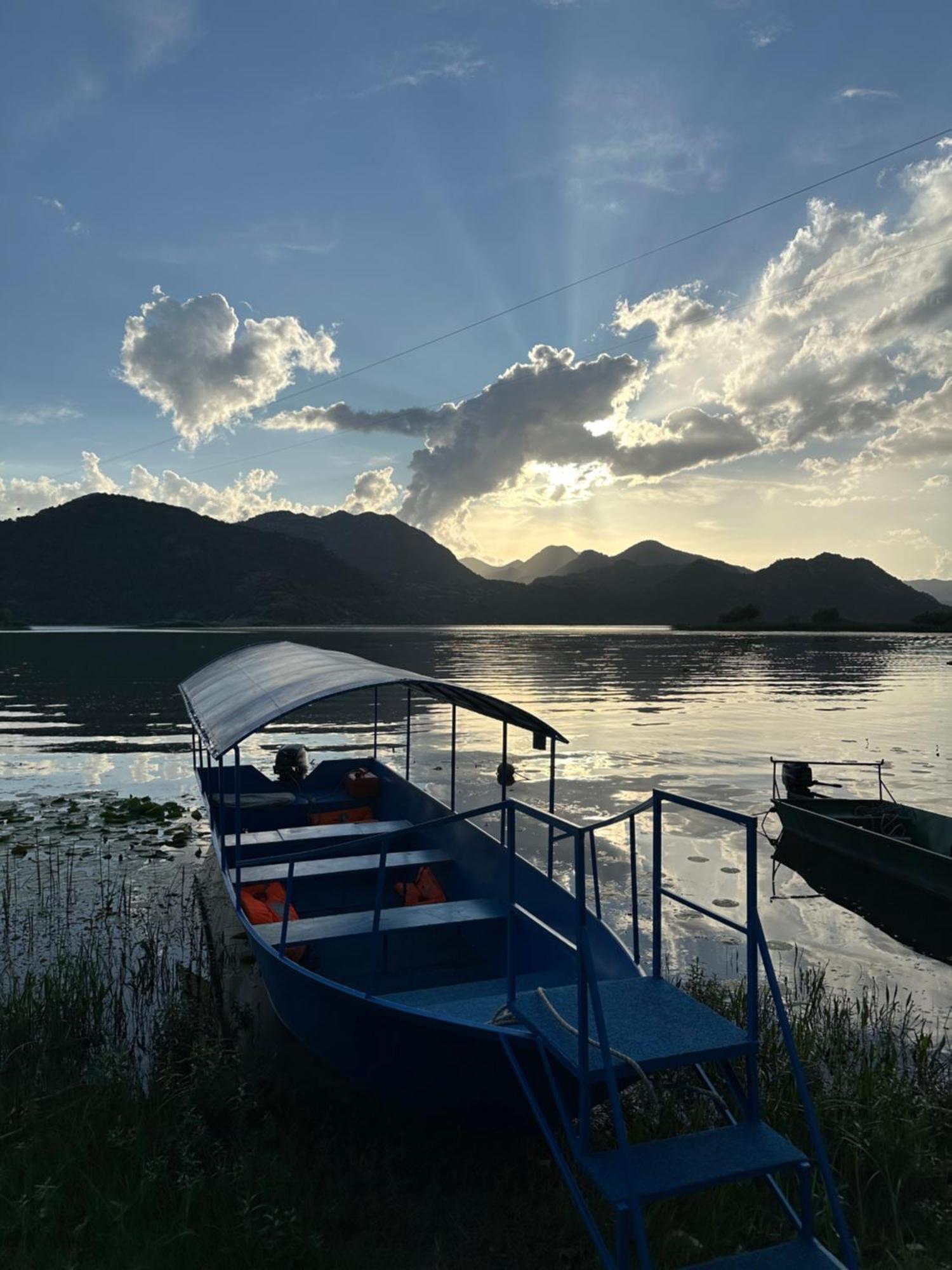 Lakeside Harmony Apartment Golubovci Экстерьер фото