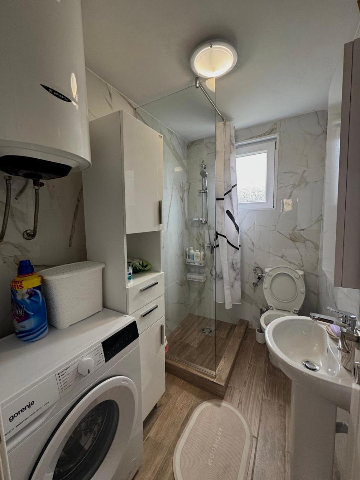 Lakeside Harmony Apartment Golubovci Экстерьер фото