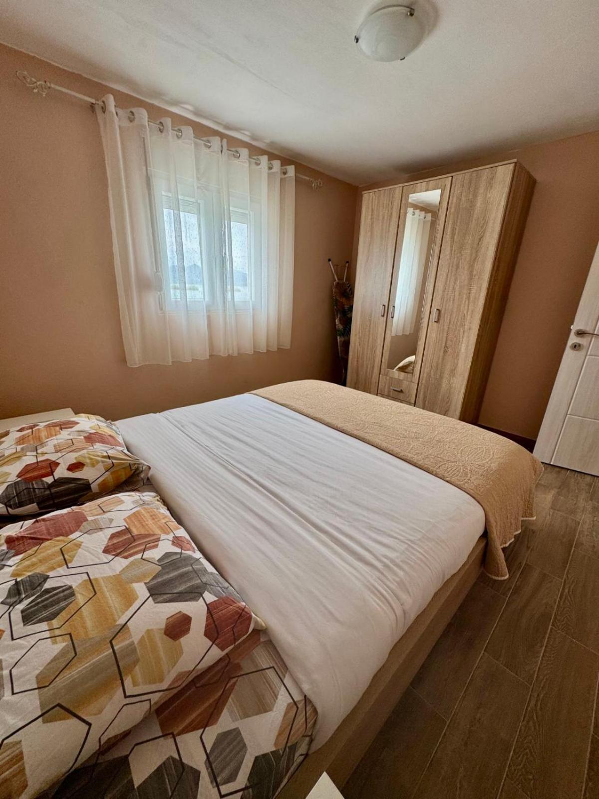 Lakeside Harmony Apartment Golubovci Экстерьер фото