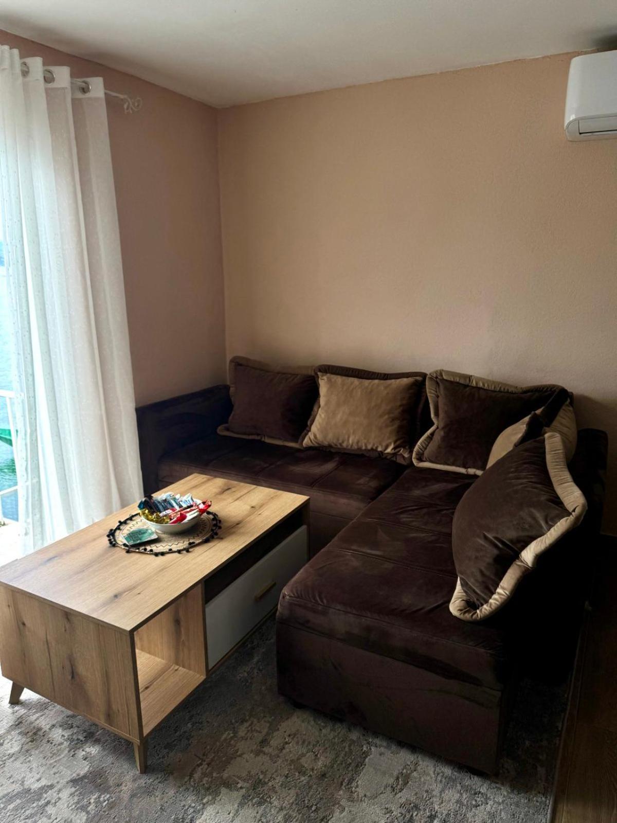 Lakeside Harmony Apartment Golubovci Экстерьер фото